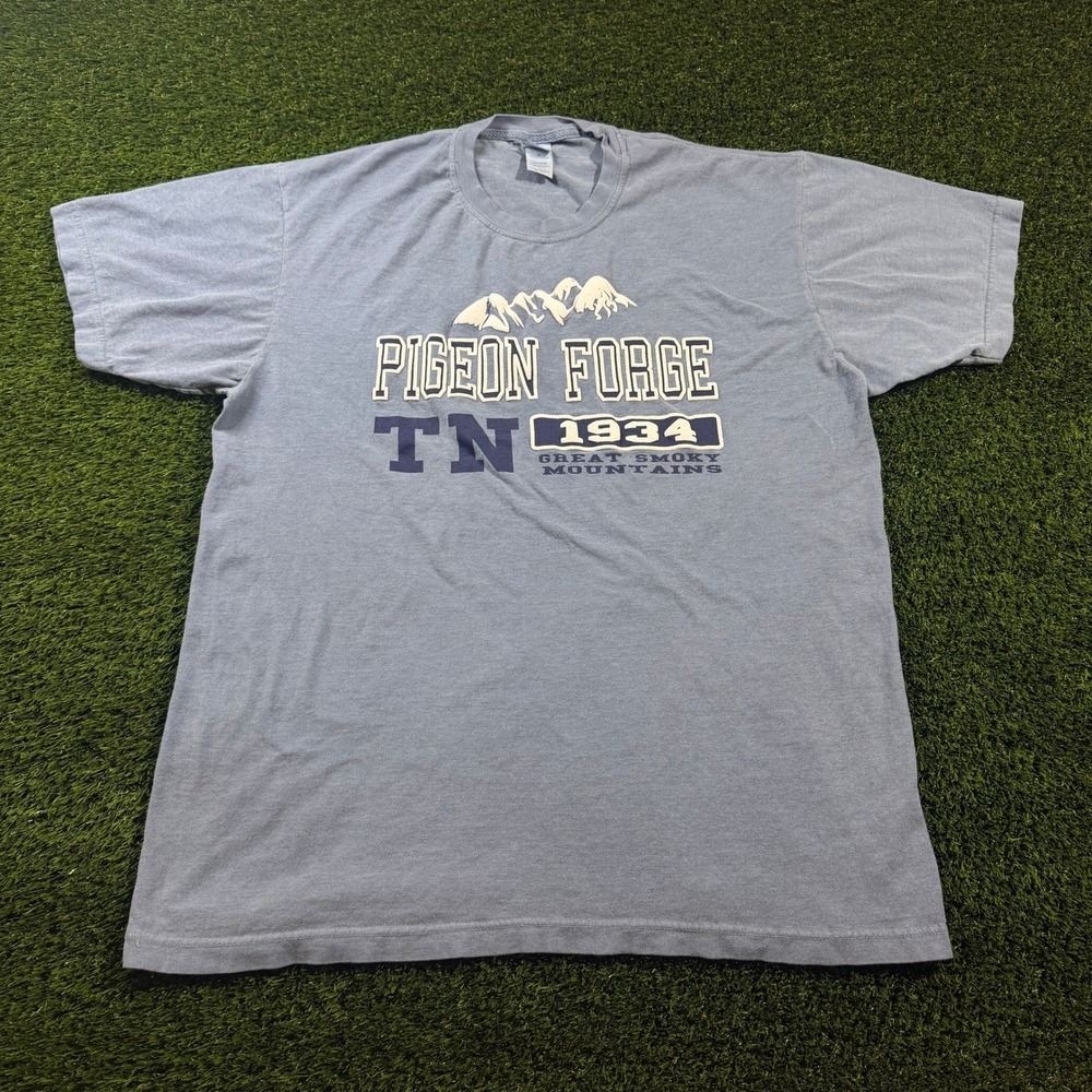 M&O Vintage Pigeon Forge TN Great Smoky Mountains T-Shirt Blue Large